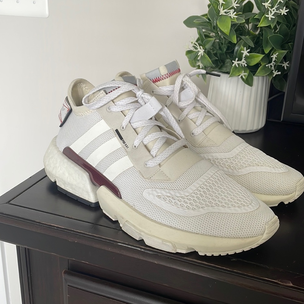 Adidas Tennis Shoes